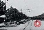 Immagine di Esercito giapponese che occupa la città come abitanti watch Kyongsong Corea, 1945, secondo 43 filmato di repertorio 65675028871