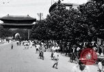 Standbild US-Firma B 184th Infanterie Regiment Kyongsong Südkorea, 1945, aus Sekunde 28 historischem Filmmaterial Videoclip 65675028873