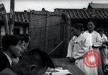 Immagine di Armi e contrabands Seoul COREA, 1948, secondo 45 filmato di repertorio 65675028876