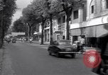 Standbild Straßen mit Menschen und Fahrzeugen Saigon Vietnam, 1955, aus Sekunde 16 historischem Filmmaterial Videoclip 65675028880
