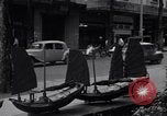 Image toy Sampans Saigon Vietnam, 1955, de la seconde 21 séquences d'archives historiques vidéo 65675028883