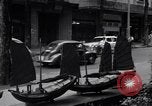 Image toy Sampans Saigon Vietnam, 1955, de la seconde 28 séquences d'archives historiques vidéo 65675028883