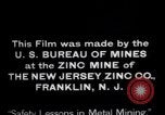 Standbild Zink Pflanze Arbeitnehmer Franklin New Jersey USA, 1914, aus Sekunde 15 historischem Filmmaterial Videoclip 65675028892