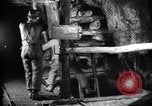 Standbild Ausschachtung in Zinkmine Franklin New Jersey USA, 1914, aus Sekunde 46 historischem Filmmaterial Videoclip 65675028897
