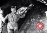 Standbild verletzt Miner's Rescue Franklin New Jersey USA, 1914, aus Sekunde 33 historischem Filmmaterial Videoclip 65675028901
