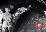 Standbild verletzt Miner's Rescue Franklin New Jersey USA, 1914, aus Sekunde 38 historischem Filmmaterial Videoclip 65675028901