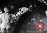 Standbild verletzt Miner's Rescue Franklin New Jersey USA, 1914, aus Sekunde 39 historischem Filmmaterial Videoclip 65675028901