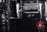 Standbild laden Erze in überspringt Franklin New Jersey USA, 1914, aus Sekunde 49 historischem Filmmaterial Videoclip 65675028917