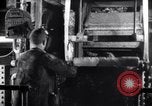 Standbild laden Erze in überspringt Franklin New Jersey USA, 1914, aus Sekunde 59 historischem Filmmaterial Videoclip 65675028917