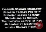 Standbild Umgang mit Dynamit und Detonatoren Franklin New Jersey USA, 1914, aus Sekunde 12 historischem Filmmaterial Videoclip 65675028918