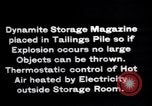 Standbild Umgang mit Dynamit und Detonatoren Franklin New Jersey USA, 1914, aus Sekunde 25 historischem Filmmaterial Videoclip 65675028918