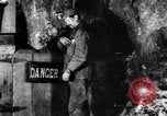 Standbild Dynamite stick Franklin New Jersey USA, 1914, aus Sekunde 15 historischem Filmmaterial Videoclip 65675028920