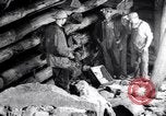 Image boîte contenant de la dynamite et de détonateurs Franklin New Jersey USA, 1914, de la seconde 41 séquences d'archives historiques vidéo 65675028922