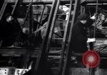 Image inspection de hissage des cordes Franklin New Jersey USA, 1914, de la seconde 32 séquences d'archives historiques vidéo 65675028926
