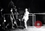 Standbild heben Zink Bergleute Franklin New Jersey USA, 1914, aus Sekunde 28 historischem Filmmaterial Videoclip 65675028929