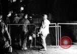 Standbild heben Zink Bergleute Franklin New Jersey USA, 1914, aus Sekunde 44 historischem Filmmaterial Videoclip 65675028929