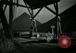 Immagine di Lavoratori in fabbrica Isbergues Francia, 1952, secondo 27 filmato di repertorio 65675028939