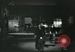 Immagine di Lavoratori in fabbrica Isbergues Francia, 1952, secondo 57 filmato di repertorio 65675028939