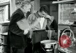 Immagine di Francese operaio di fabbrica Robert e i suoi genitori Isbergues Francia, 1952, secondo 22 filmato di repertorio 65675028941