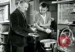 Immagine di Francese operaio di fabbrica Robert e i suoi genitori Isbergues Francia, 1952, secondo 29 filmato di repertorio 65675028941