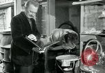 Immagine di Francese operaio di fabbrica Robert e i suoi genitori Isbergues Francia, 1952, secondo 34 filmato di repertorio 65675028941