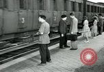 Immagine di Nelle classi del sindacalismo Parigi Francia, 1952, secondo 11 filmato di repertorio 65675028942
