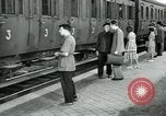 Immagine di Nelle classi del sindacalismo Parigi Francia, 1952, secondo 15 filmato di repertorio 65675028942