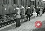 Immagine di Nelle classi del sindacalismo Parigi Francia, 1952, secondo 17 filmato di repertorio 65675028942