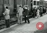 Immagine di Nelle classi del sindacalismo Parigi Francia, 1952, secondo 20 filmato di repertorio 65675028942