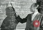Immagine di Nelle classi del sindacalismo Parigi Francia, 1952, secondo 62 filmato di repertorio 65675028942