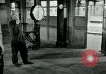Immagine di Unione lavoratori riuniti Parigi Francia, 1952, secondo 11 filmato di repertorio 65675028943