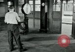 Immagine di Unione lavoratori riuniti Parigi Francia, 1952, secondo 12 filmato di repertorio 65675028943