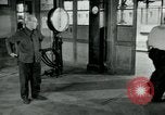 Immagine di Unione lavoratori riuniti Parigi Francia, 1952, secondo 15 filmato di repertorio 65675028943
