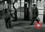 Immagine di Unione lavoratori riuniti Parigi Francia, 1952, secondo 18 filmato di repertorio 65675028943