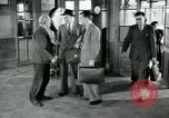 Immagine di Unione lavoratori riuniti Parigi Francia, 1952, secondo 27 filmato di repertorio 65675028943