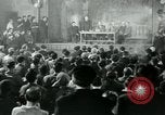 Immagine di Unione lavoratori riuniti Parigi Francia, 1952, secondo 44 filmato di repertorio 65675028943