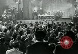 Immagine di Unione lavoratori riuniti Parigi Francia, 1952, secondo 47 filmato di repertorio 65675028943