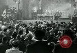 Immagine di Unione lavoratori riuniti Parigi Francia, 1952, secondo 48 filmato di repertorio 65675028943