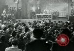 Immagine di Unione lavoratori riuniti Parigi Francia, 1952, secondo 49 filmato di repertorio 65675028943