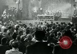 Immagine di Unione lavoratori riuniti Parigi Francia, 1952, secondo 52 filmato di repertorio 65675028943