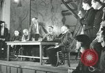 Immagine di Unione lavoratori riuniti Parigi Francia, 1952, secondo 54 filmato di repertorio 65675028943