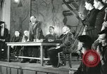 Immagine di Unione lavoratori riuniti Parigi Francia, 1952, secondo 61 filmato di repertorio 65675028943