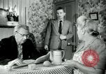 Immagine di Unione lavoratori di preavviso Isbergues Francia, 1952, secondo 21 filmato di repertorio 65675028945