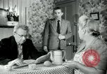 Immagine di Unione lavoratori di preavviso Isbergues Francia, 1952, secondo 25 filmato di repertorio 65675028945