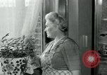 Immagine di La rivolta dei lavoratori Isbergues Francia, 1952, secondo 5 filmato di repertorio 65675028946