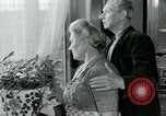 Immagine di La rivolta dei lavoratori Isbergues Francia, 1952, secondo 10 filmato di repertorio 65675028946