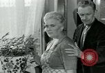 Immagine di La rivolta dei lavoratori Isbergues Francia, 1952, secondo 12 filmato di repertorio 65675028946
