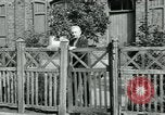Immagine di La rivolta dei lavoratori Isbergues Francia, 1952, secondo 20 filmato di repertorio 65675028946