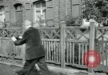 Immagine di La rivolta dei lavoratori Isbergues Francia, 1952, secondo 23 filmato di repertorio 65675028946