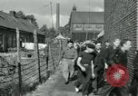 Immagine di La rivolta dei lavoratori Isbergues Francia, 1952, secondo 28 filmato di repertorio 65675028946
